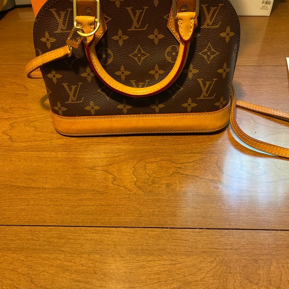 SOLD LOCALLY ❤️❤️❤️ - Picture 5 of 8